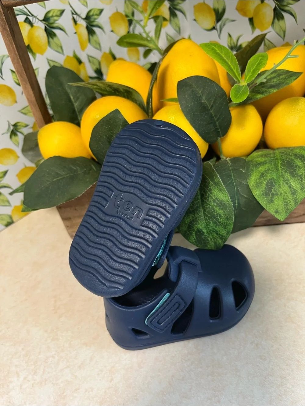 Ten Little Kids Navy Blue Waterproof Sandals Size 4